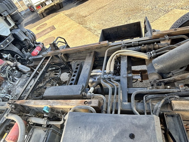 日野レンジャーパッカー車（塵芥車）中型（4t）[写真24]