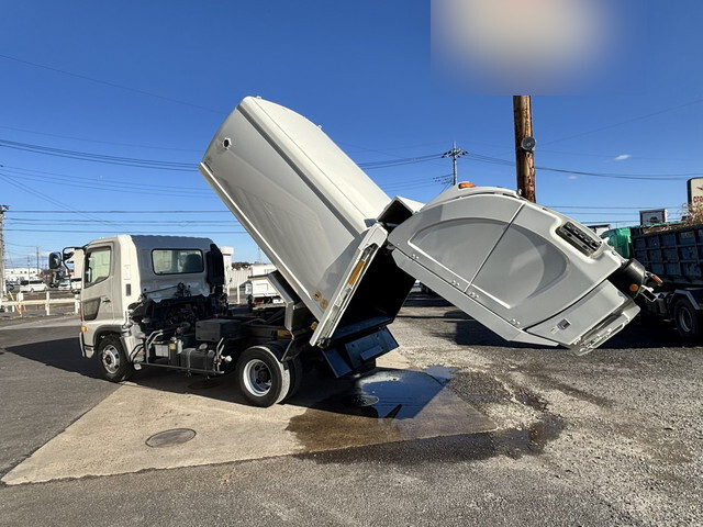 日野レンジャーパッカー車（塵芥車）中型（4t）[写真26]