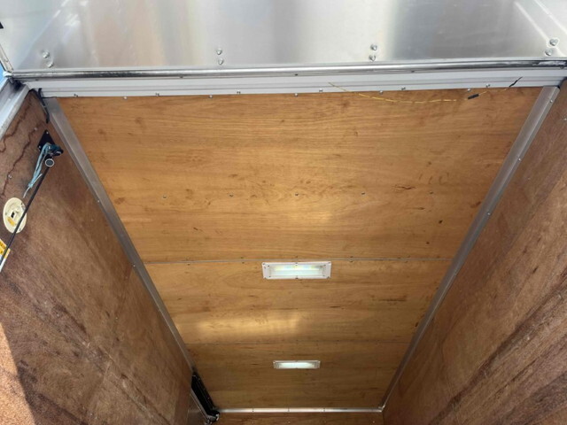 三菱ふそうキャンターアルミバン小型（2t・3t）[写真14]