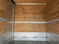 三菱ふそうキャンターアルミバン小型（2t・3t）[写真16]