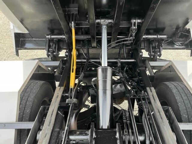 三菱ふそうキャンターパッカー車（塵芥車）小型（2t・3t）[写真20]