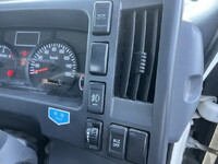 いすゞエルフセーフティローダー小型（2t・3t）[写真06]