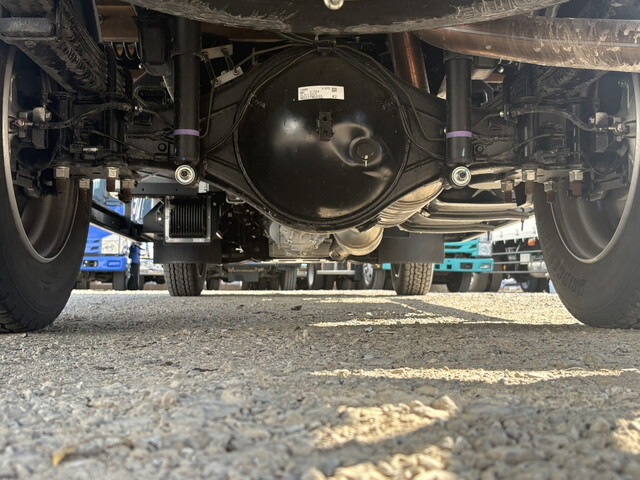 三菱ふそうキャンター平ボディ小型（2t・3t）[写真14]