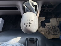 三菱ふそうキャンター平ボディ小型（2t・3t）[写真21]