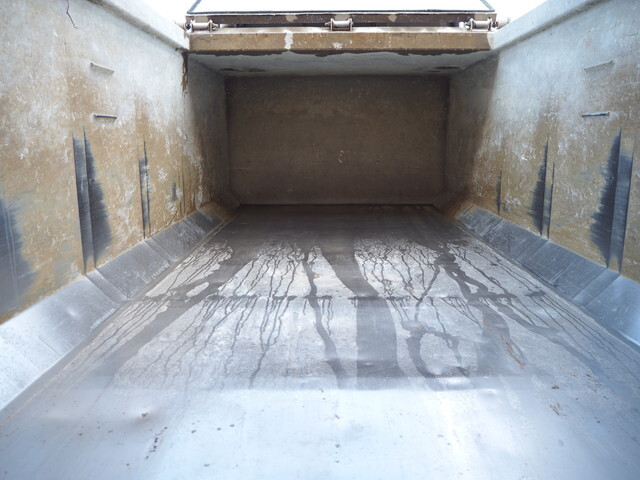 UDトラックスクオンダンプ大型（10t）[写真20]