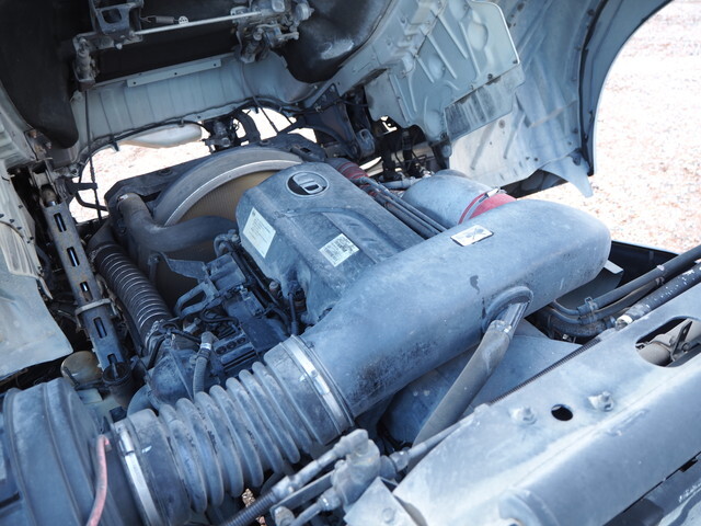 UDトラックスクオンダンプ大型（10t）[写真29]