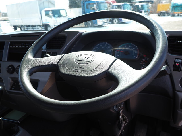 UDトラックスコンドルクレーン5段中型（4t）[写真36]