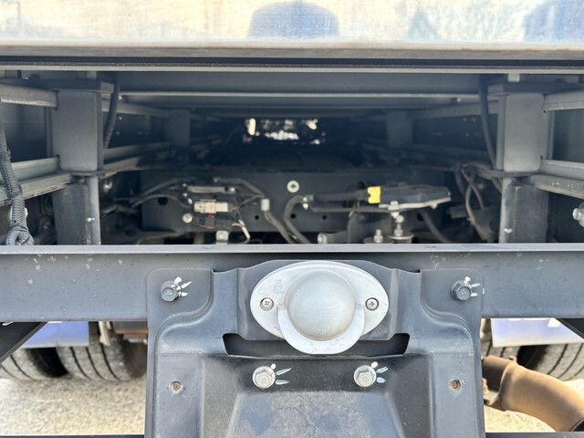 三菱ふそうキャンター冷凍車（冷蔵車）小型（2t・3t）[写真15]