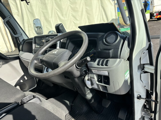 三菱ふそうキャンター冷凍車（冷蔵車）小型（2t・3t）[写真31]