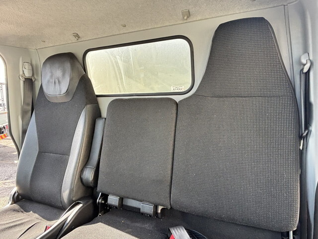 三菱ふそうキャンター冷凍車（冷蔵車）小型（2t・3t）[写真39]