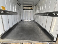 三菱ふそうキャンター冷凍車（冷蔵車）小型（2t・3t）[写真09]