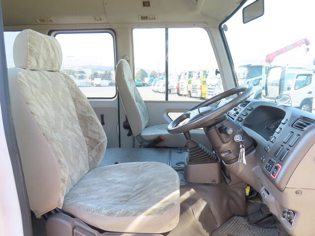 三菱ふそうローザマイクロバス[写真17]