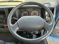 いすゞエルフアルミバン小型（2t・3t）[写真32]