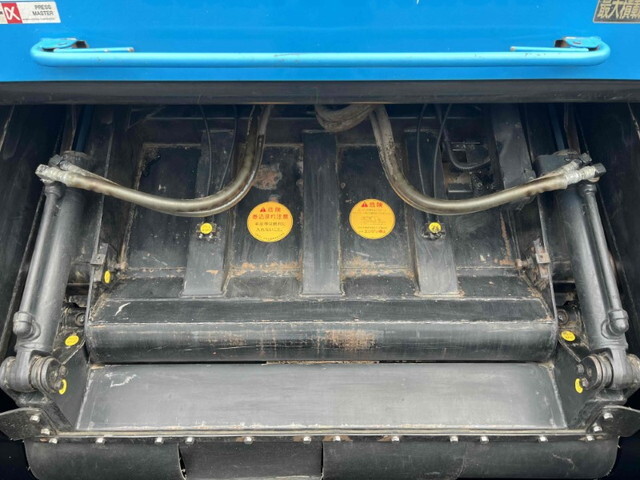 三菱ふそうキャンターパッカー車（塵芥車）小型（2t・3t）[写真13]