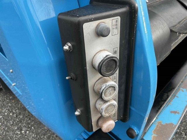 三菱ふそうキャンターパッカー車（塵芥車）小型（2t・3t）[写真28]