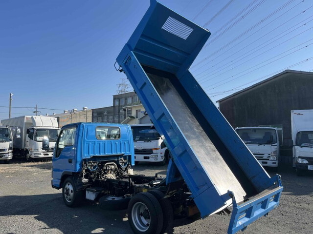 いすゞエルフダンプ小型（2t・3t）[写真02]