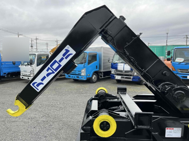 三菱ふそうファイターコンテナ専用車増トン（6t・8t）[写真14]