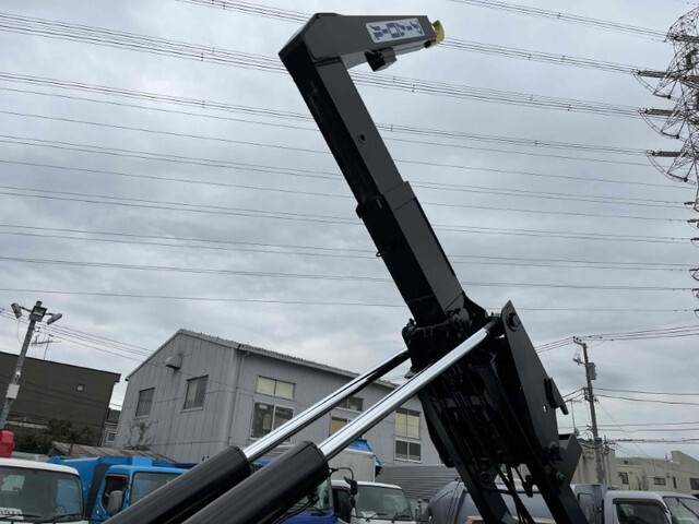 三菱ふそうファイターコンテナ専用車増トン（6t・8t）[写真21]