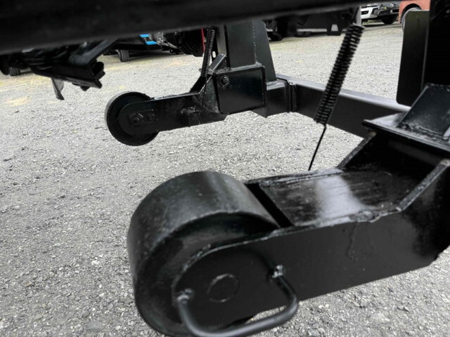 三菱ふそうファイターコンテナ専用車増トン（6t・8t）[写真23]