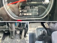 いすゞフォワードアルミウイング中型（4t）[写真13]