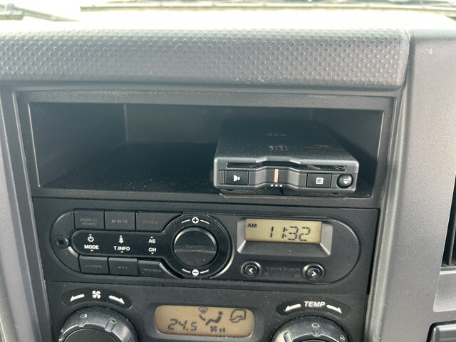 いすゞフォワードアルミウイング中型（4t）[写真23]