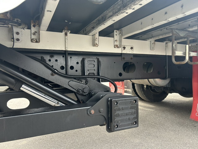 いすゞフォワードアルミウイング中型（4t）[写真31]