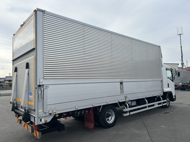 いすゞフォワードアルミウイング中型（4t）[写真04]