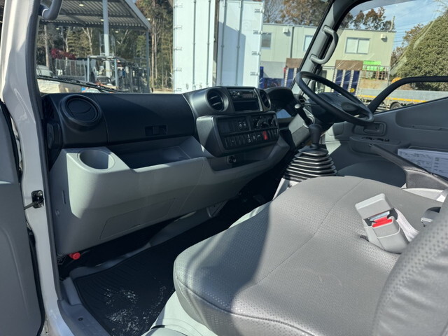 トヨタトヨエースダブルキャブ（Wキャブ）小型（2t・3t）[写真14]