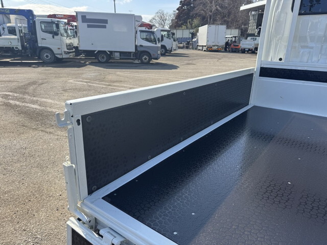 トヨタトヨエースダブルキャブ（Wキャブ）小型（2t・3t）[写真22]