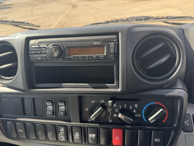 トヨタトヨエースダブルキャブ（Wキャブ）小型（2t・3t）[写真09]