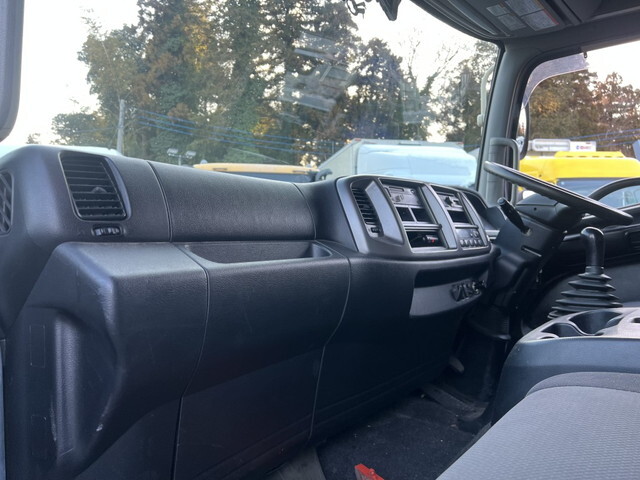 日野レンジャーアルミバン中型（4t）[写真19]