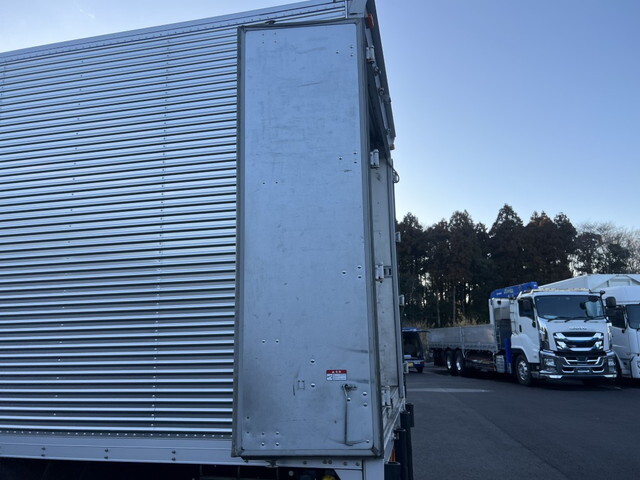 日野レンジャーアルミバン中型（4t）[写真23]