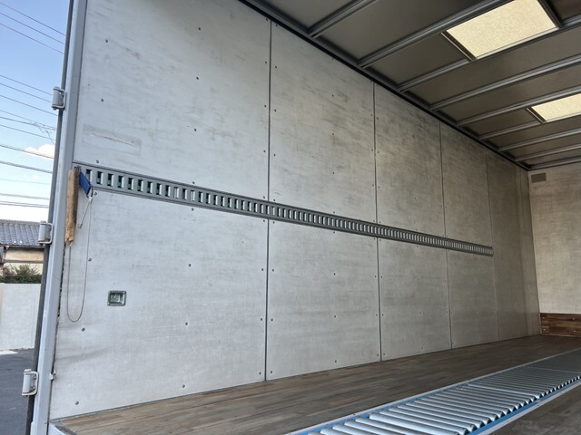 日野レンジャーアルミバン中型（4t）[写真29]