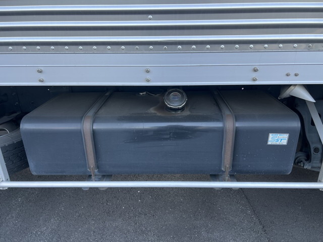 日野レンジャーアルミバン中型（4t）[写真35]