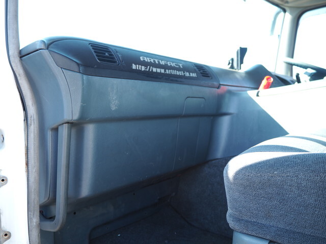 三菱ふそうスーパーグレートアルミブロック大型（10t）[写真28]