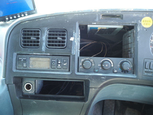 三菱ふそうスーパーグレートアルミブロック大型（10t）[写真34]