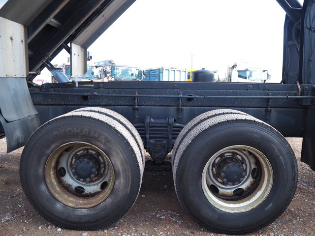 いすゞギガダンプ大型（10t）[写真21]