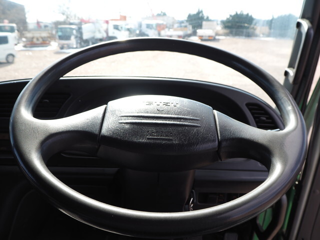 いすゞギガダンプ大型（10t）[写真37]