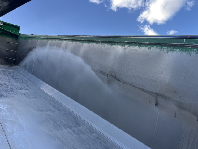 いすゞギガダンプ大型（10t）[写真38]