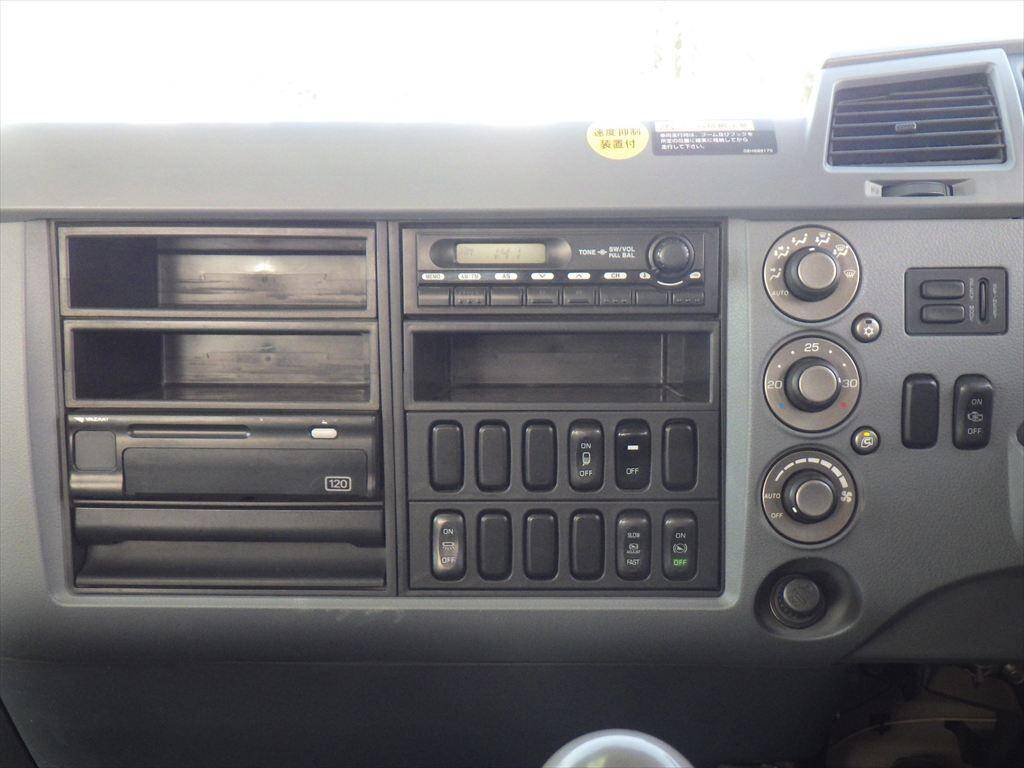 三菱ふそうファイタークレーン6段増トン（6t・8t）[写真17]