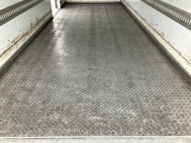 日野レンジャー冷凍車（冷蔵車）中型（4t）[写真16]