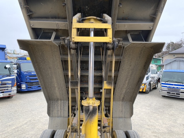 UDトラックスビッグサムダンプ大型（10t）[写真12]