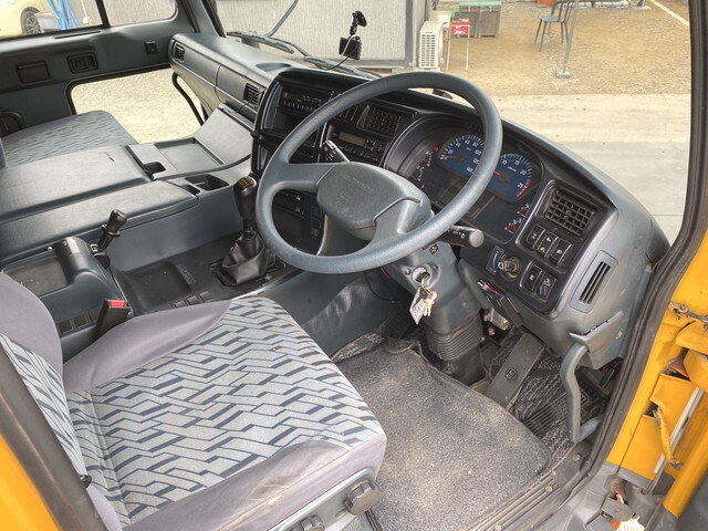 UDトラックスビッグサムダンプ大型（10t）[写真24]