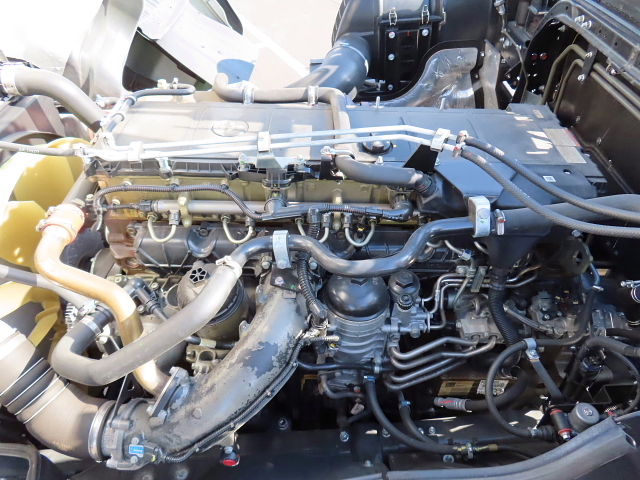 三菱ふそうスーパーグレートトレーラーヘッド（トラクターヘッド）大型（10t）[写真13]