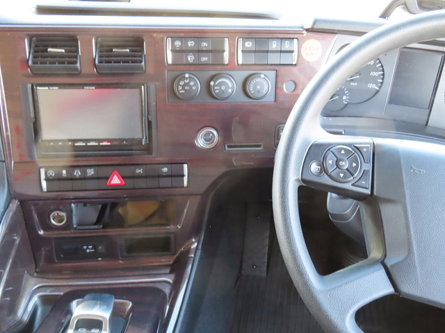 三菱ふそうスーパーグレートトレーラーヘッド（トラクターヘッド）大型（10t）[写真19]