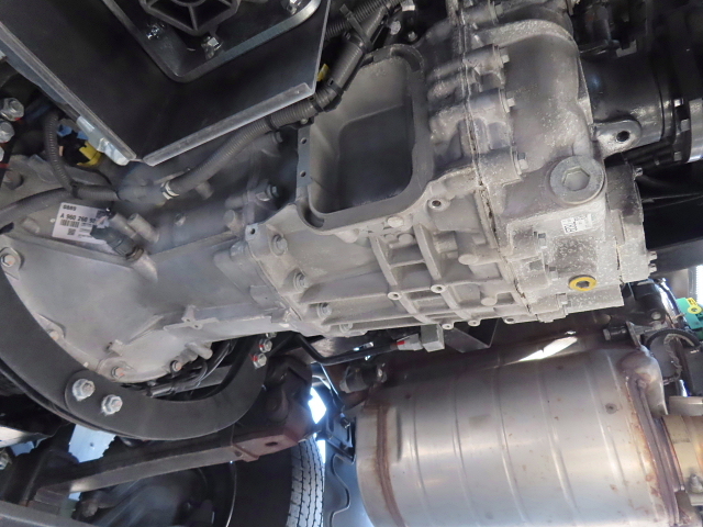 三菱ふそうスーパーグレートトレーラーヘッド（トラクターヘッド）大型（10t）[写真06]