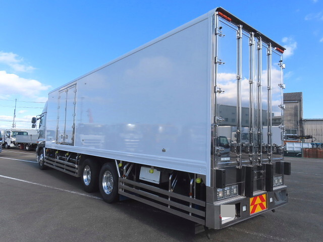 日野プロフィア冷凍車（冷蔵車）大型（10t）[写真05]