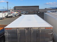 日野プロフィア冷凍車（冷蔵車）大型（10t）[写真09]