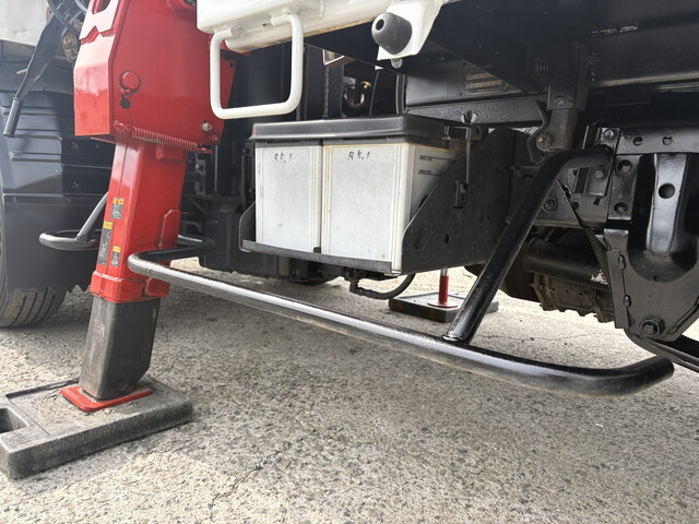 いすゞエルフクレーン4段小型（2t・3t）[写真17]