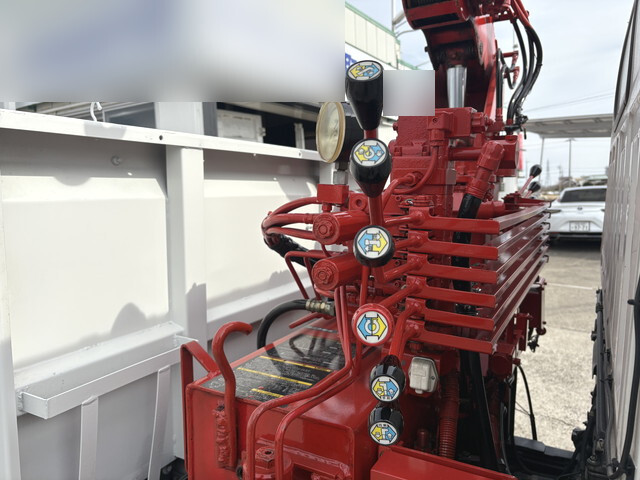 いすゞエルフクレーン4段小型（2t・3t）[写真23]